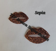 Load image into Gallery viewer, Crochet Doll Lips